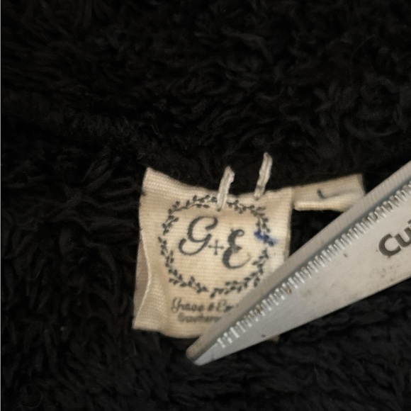 GRACE & EMMA, G & E, half zip Sherpa and fleece pullover. Animal print, Large - Picture 8 of 8